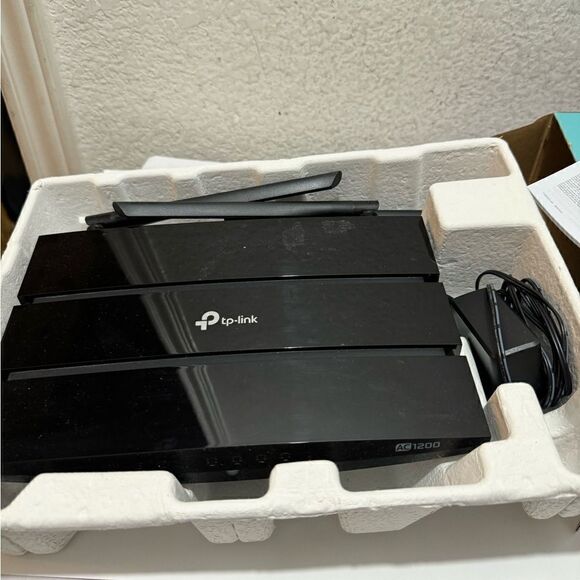 TP-Link AC1200 Wireless Wi-Fi Gigabit Router (Archer C5) - Picture 3 of 5